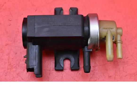 Mazda 3 II Vacuum valve 9672875080