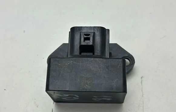 Ford Mustang VI Fuel pump relay FU5A9D370MA