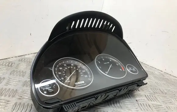 BMW 5 F10 F11 Speedometer (instrument cluster) 9285197 25811511 2358690