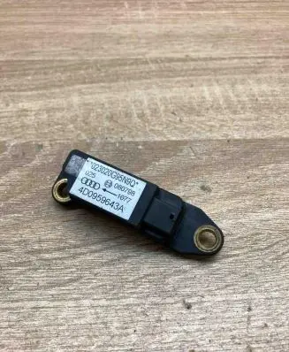 Audi A8 S8 D2 4D Airbag deployment crash/impact sensor 4D0959643A