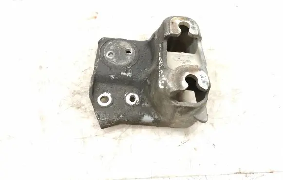 Subaru Outback Engine mounting bracket OBKL