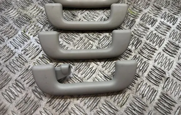 Toyota Yaris A set of handles for the ceiling 