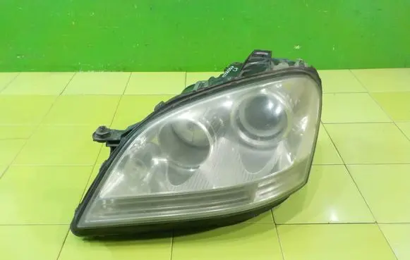 Mercedes-Benz ML W164 Headlight/headlamp PRZOD