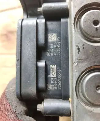 Renault Master III ABS Pump 2265106516