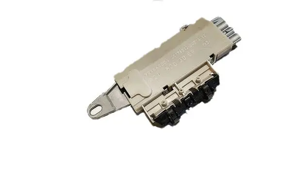 Mercedes-Benz E W210 Aerial antenna amplifier A2118203089
