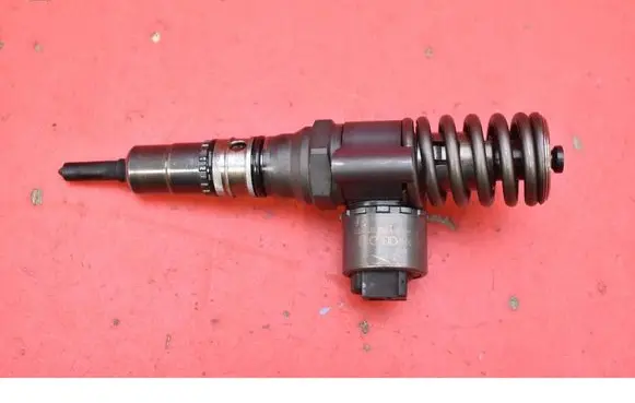 Audi A6 Allroad C6 Fuel injector 03G130073G