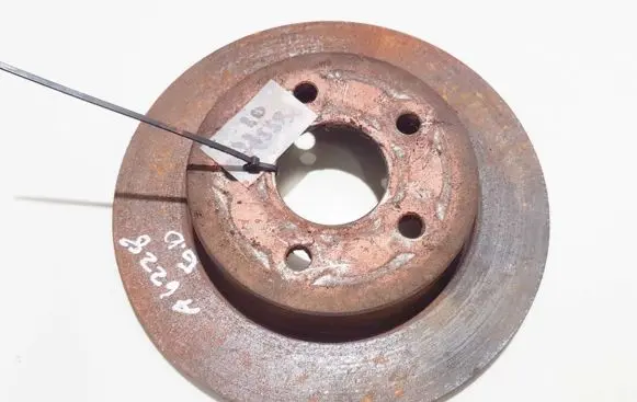 Ford Focus Rear brake disc neventiliuojamas