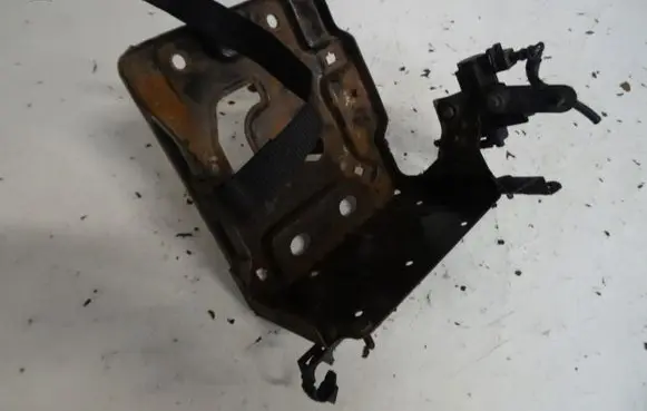 Fiat 500 Battery tray 