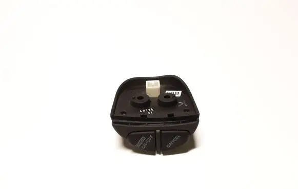 Steering wheel buttons/switches