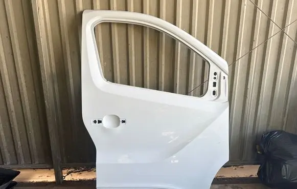 Renault Trafic II (X83) Front door