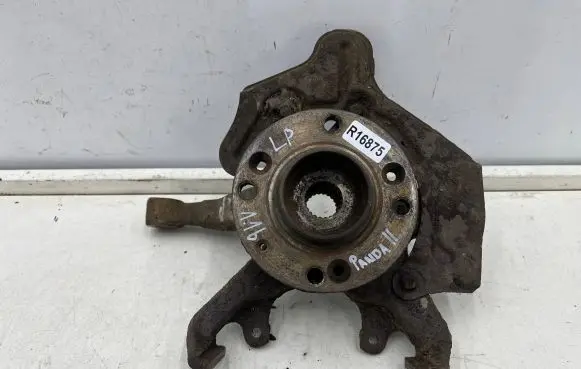 Fiat Panda II Front wheel hub spindle knuckle