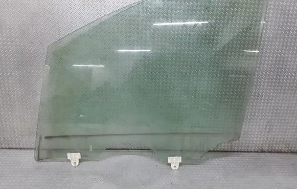 Nissan Prairie Front door window glass four-door