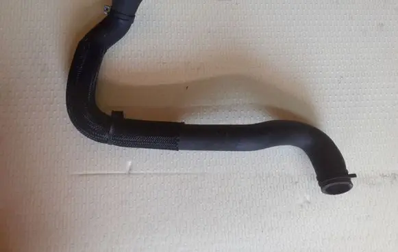 Dacia Dokker Engine coolant pipe/hose 215013877R