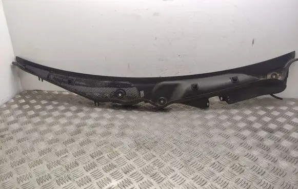 Mercedes-Benz E W212 Wiper trim A2128301013
