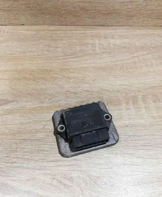 Volkswagen PASSAT B4 Other relay 191905351D
