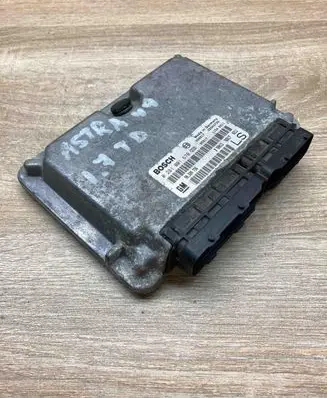 Opel Astra H Engine control unit/module ECU 90589736 0281001670