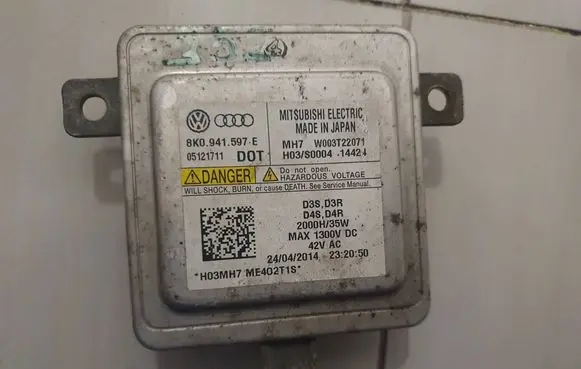 Audi A4 S4 B8 8K Headlight ballast module Xenon 8K0941597E 05121711 W003T22071