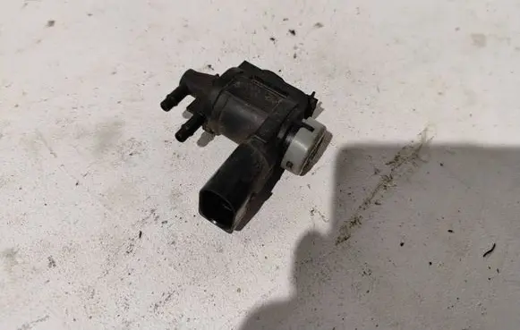 Volkswagen Sharan Turbo solenoid valve 1J0906283C