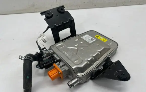 Smart #1 Voltage converter inverter P6600190194