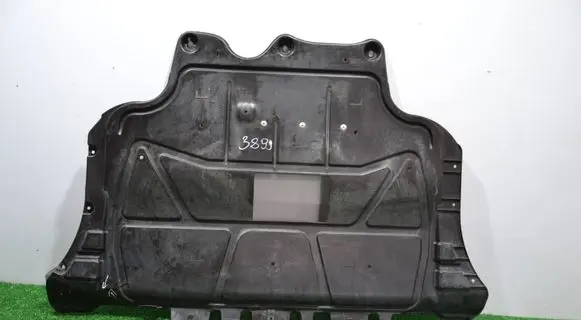 Audi RS3 Engine splash shield/under tray 8V0825236
