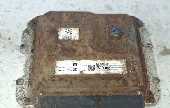Opel Zafira B Engine control unit/module MB2758008179 55590117 D07009