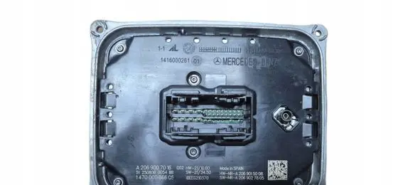 Mercedes-Benz C W206 Voltage converter/converter module 