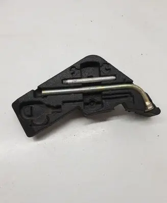 Volkswagen Touareg I Tool box 7L0012113