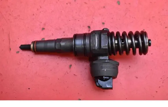 Volkswagen Cross Polo Fuel injector 038130073BP
