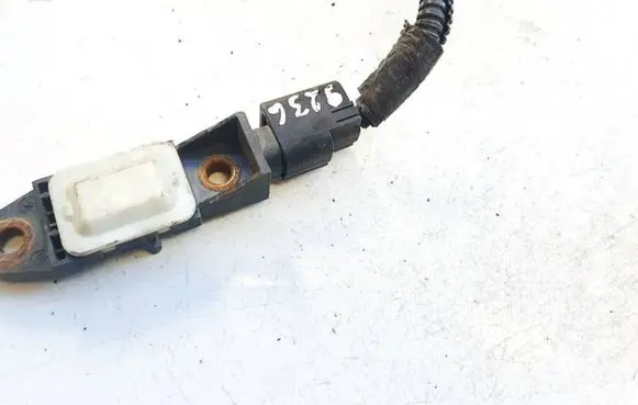 Chrysler Pacifica Airbag deployment crash/impact sensor 04686957ac 1021301771