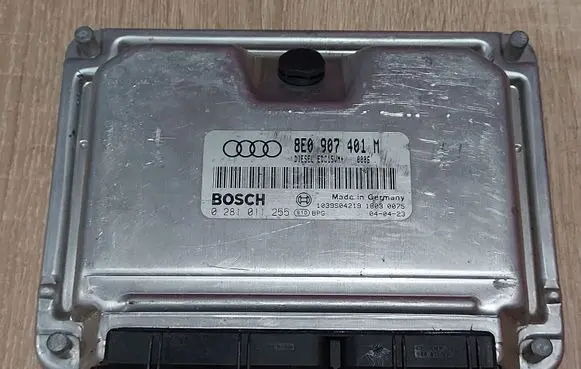 Audi A6 S6 C5 4B Engine control unit/module 8E0907401M