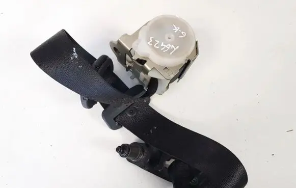 Opel Signum Rear seatbelt 131466235
