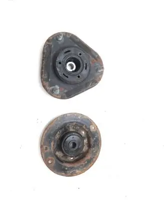 Lexus CT 200H Coil spring mount 