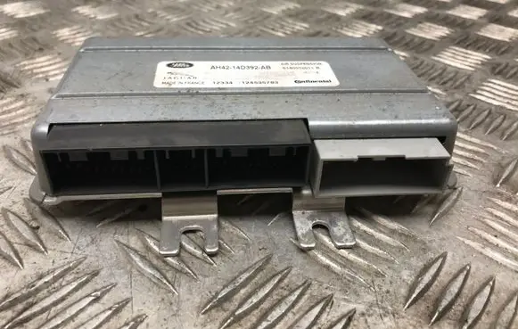 Land Rover Discovery 4 - LR4 Air suspension control unit module (rear) AH4214D392AB