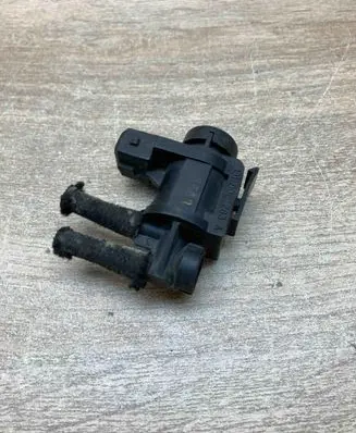 Volkswagen Golf III Turbo solenoid valve 191906283A
