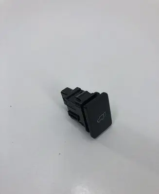 Toyota RAV 4 (XA40) Tailgate opening switch 15B116
