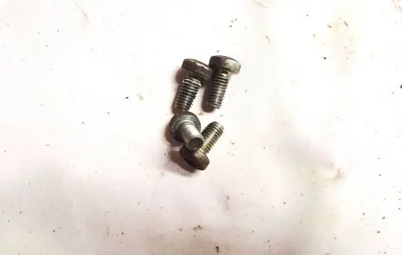 Mercedes-Benz C W204 Nuts/bolts 