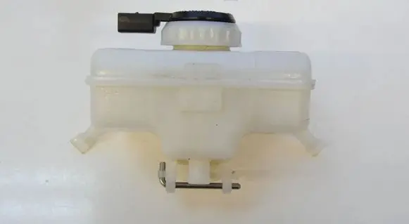 Audi A6 S6 C7 4G Brake fluid reservoir 