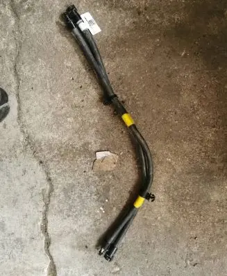 BMW iX Windshield washer fluid hose 7954671
