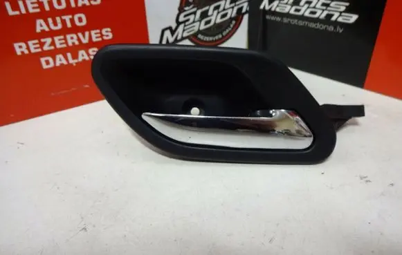 BMW 5 E39 Rear door interior handle 8226050