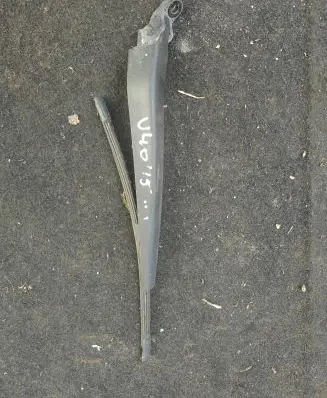 Volvo V40 Rear wiper blade arm