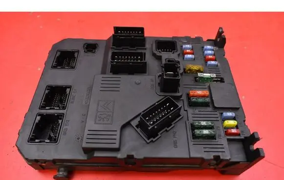Citroen Berlingo Fuse box set 9657999680