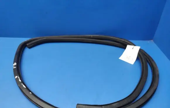 Lexus IS 220D-250-350 Front door rubber seal
