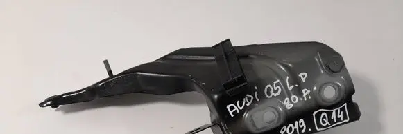 Audi Q5 SQ5 FY Fender mounting bracket 80A821131A