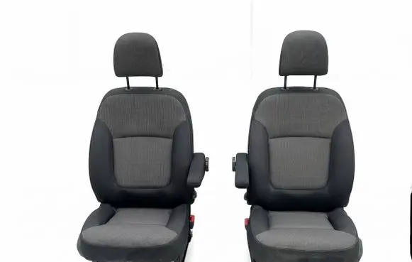 Renault Trafic III (X82) Front driver seat RT3E8803
