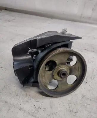 Peugeot 206 Power steering pump 26079836QN