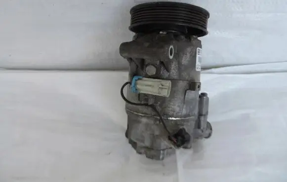 Opel Zafira A Air conditioning (A/C) compressor (pump) 13250607