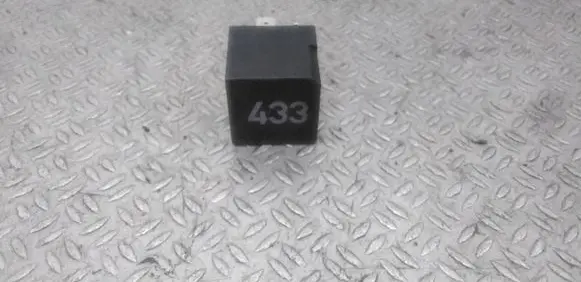 Volkswagen Touran I Other relay 3D0951253A