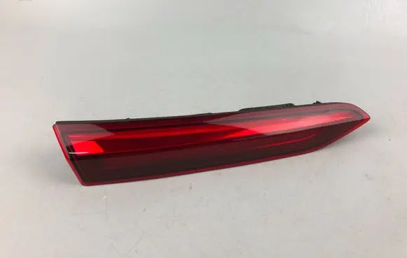Tailgate rear/tail lights
