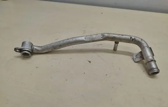 Audi A8 S8 D4 4H Engine coolant pipe/hose 059121075