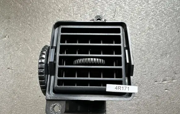 Toyota 4 Runner N120 N130 Dash center air vent grill 5565089115 5568689102